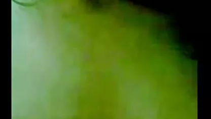A srác vastag farkak lehetőséget ad arra, hogy hohlushka pénzt keressen, ha kakas szopni ad