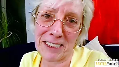 A fiatal és a felnőtt gallyak kibaszják magukat szexuális játékszerekkel válogatott szex kikötözve videókban