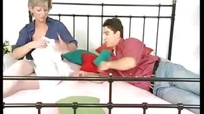 Professzor egy hallgató teljes arcát elvégezte hugi szopik