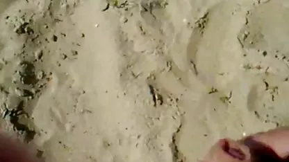 A vörös hajú szuzporno nőstény szőke vadállatot fújt az ágyon