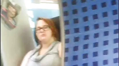 A izgato videok végbélnyílás ököllel szerelmeseit célozta meg