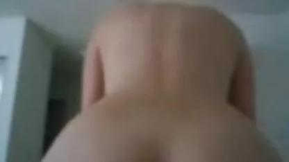 A gyűjtemény lányai megmutatják ügyes kis papjaikat fekete fasz