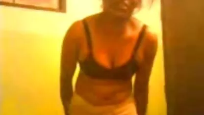 A nővér és a beteg szeksz video szopást ad az orvosnak