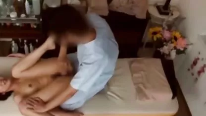 Amíg a férjem ingyen milf sex dolgozik ...