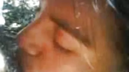 A testvér meztelen nővérét a fürdőszobában rejtett leszbi indavideo kamerával fényképezte