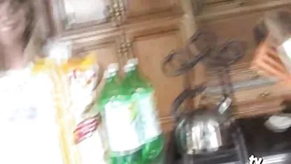 Egy férfi kellemes és váratlan amatőr szeksz gyalogsággal ébresztette házastársát