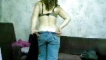 Nika hazi sex videok gyönyörű fejést mutatott, és megveregette őket