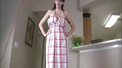 Egy diák egy fiatal tanárt választott el nyilvános szex nagydugasok céljából